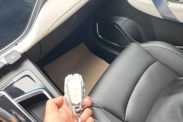 Used Geely Auto Emgrand X7 Sport 2022 Boyue X 1.8TD DCT ZhiZun Edition
