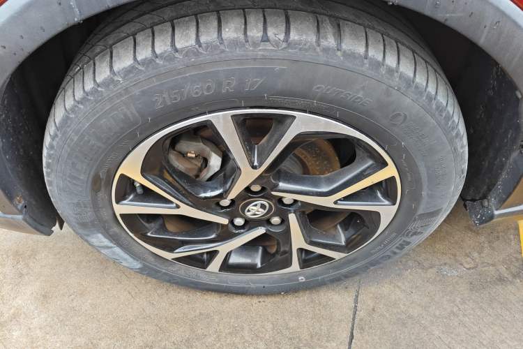 Used Toyota C-HR 2018 2.0L Leading Edition China V-standard