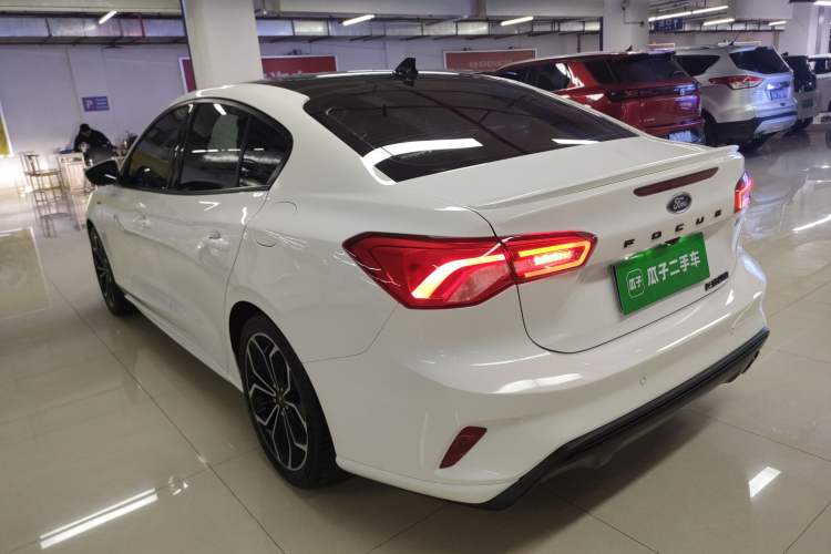 Used Ford Focus 2021 Sedan EcoBoost 180 Automatic ST Line