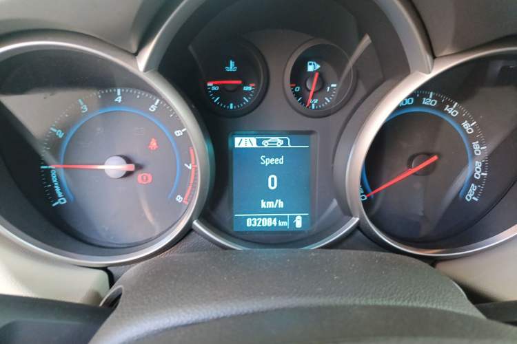 Used Chevrolet Cruze 2015 1.5L Classic SL MT