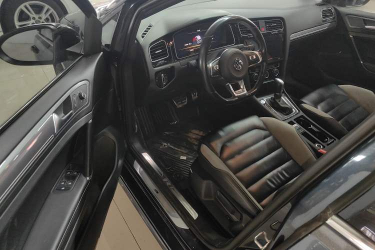 Used Volkswagen Golf 2020 280TSI DSG R-Line Version