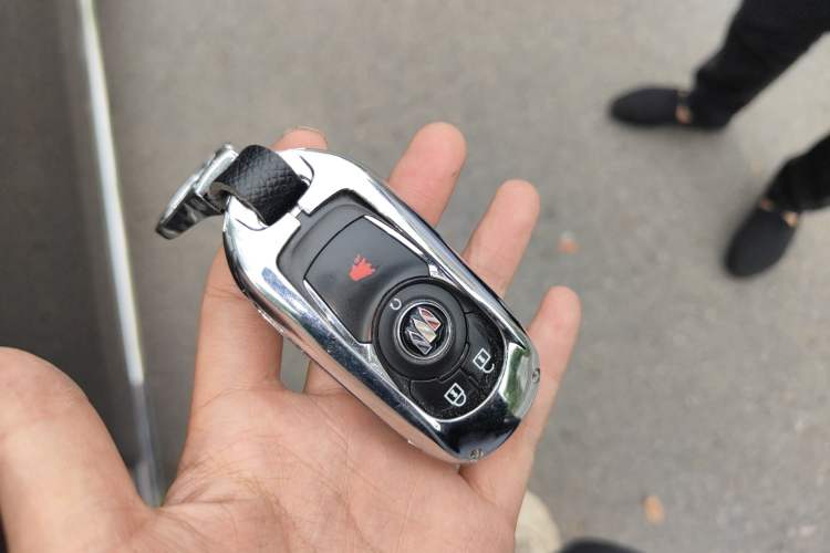 Used Buick GL8 2023 Land Executive Class Comfort Model
