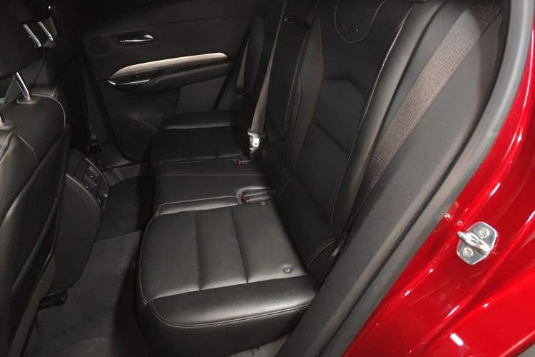 Used Cadillac XT4 2022 28T Two-Wheel-Drive Luxury Version
