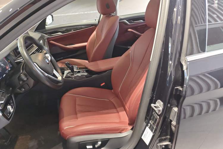 Used BMW 5 Series 2022 Second Facelift 525Li Luxury Package
