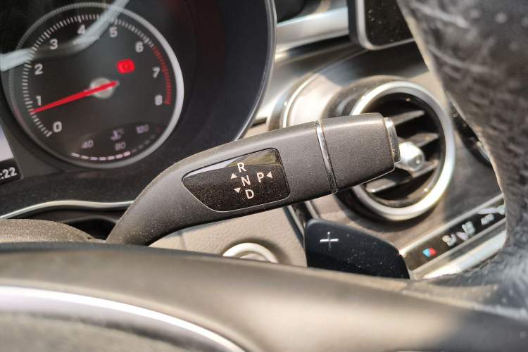 Used Mercedes-Benz C-Class 2017 Facelift C 200 L Sport Edition Gear Lever