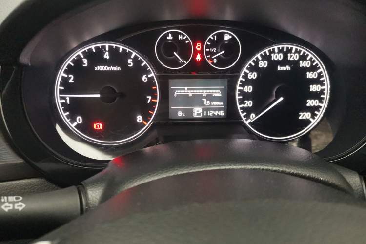 Used Nissan Tiida 2011 1.6L CVT Smart Version
