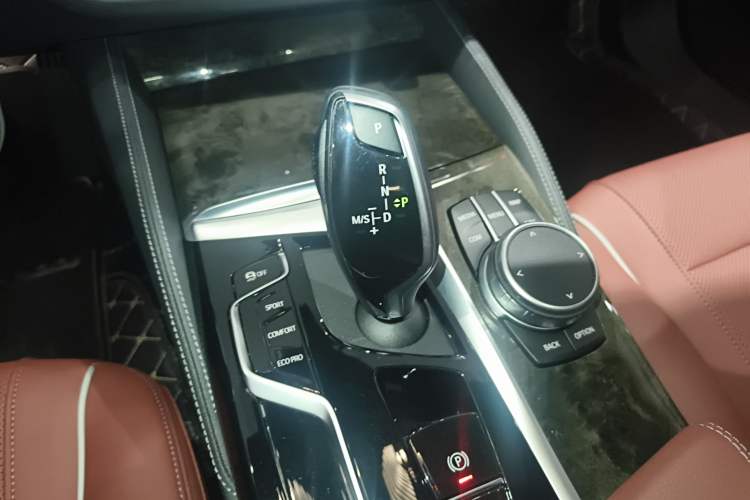 Used BMW 5 Series 2022 Restyled 525Li M Sport Package Gear Lever