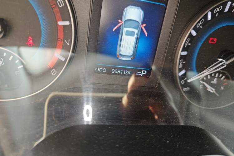 Used Haval H2 2016 Red Label 1.5T Automatic Two-Wheel Drive Elite Model Odometer Close Up