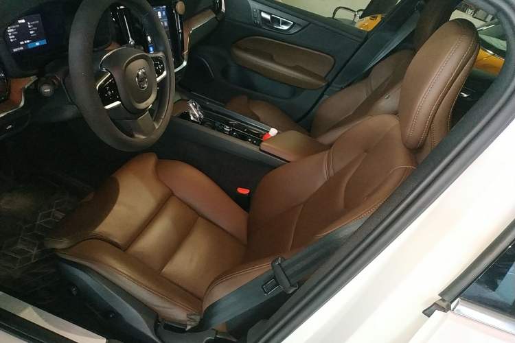 Used Volvo S60 2024 B4 Zhiyuan Luxury Edition