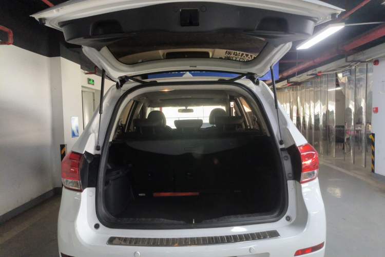 Used Haval H6 2016 Upgraded Model 1.5T Automatic Two-Wheel Drive Elite Version
