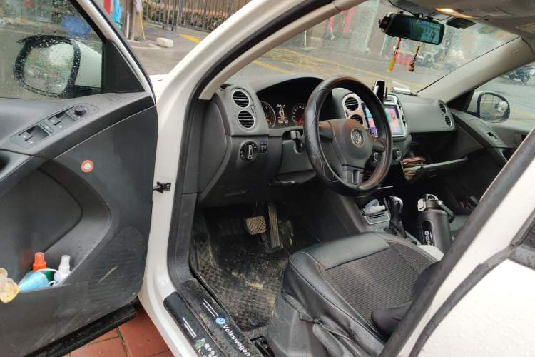 Used Volkswagen Tiguan 2017 300TSI Automatic Two-Wheel Drive Silk Road Luxury Edition Driver Seat