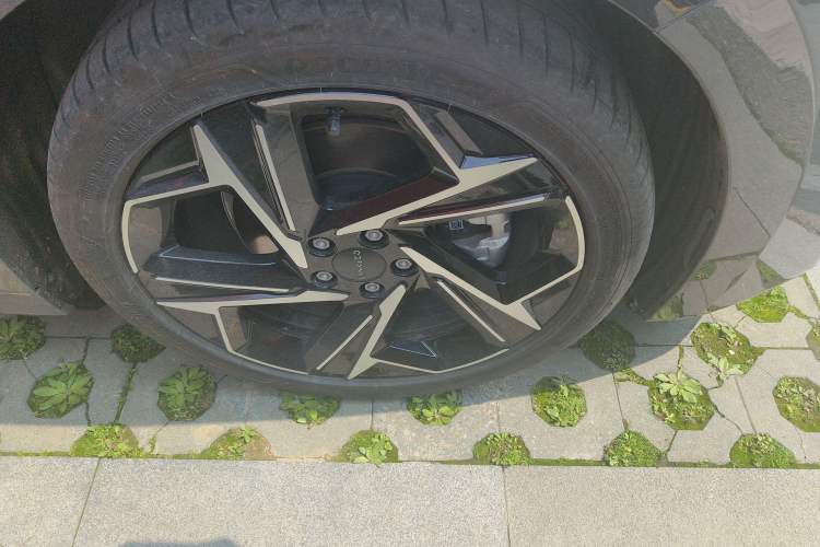 Used Lynk & Co 07 2024 EM-P 126 Long-Range Ultra
