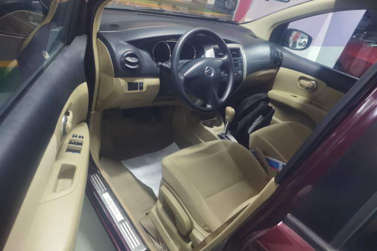 Used Nissan Livina 2015 1.6XE CVT Comfort Edition Driver Seat