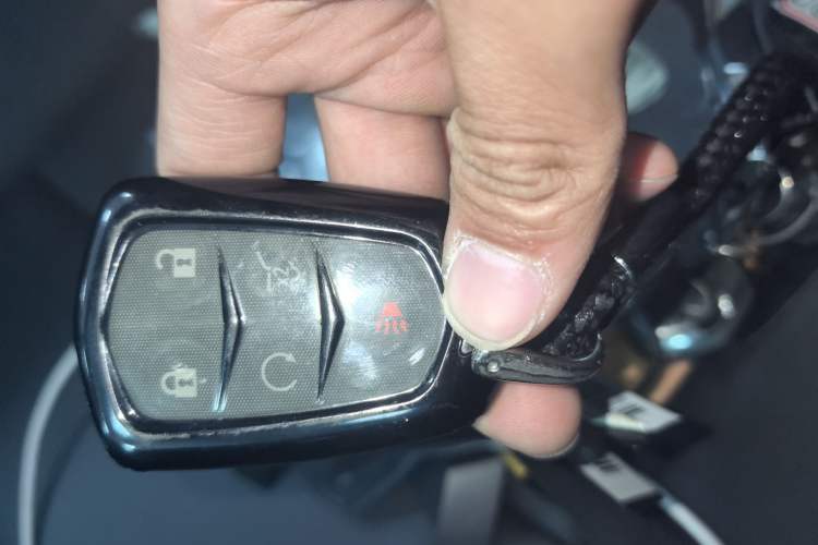 Used Cadillac XT6 2022 2.0T Six-Seater Four-Wheel Drive Luxury Version Vehicle Key