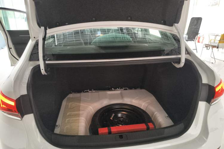 Used Buick GT 2021 Revised Version Flagship 1.5L Automatic Elite Edition Trunk