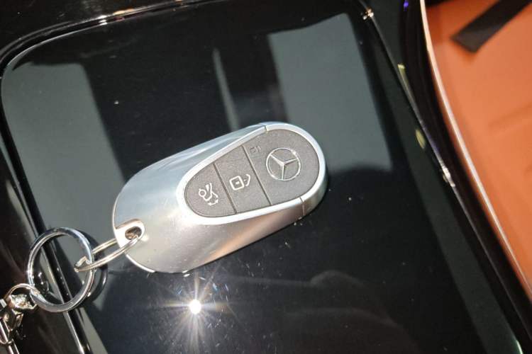 Used Mercedes-Benz C-Class New Energy 2023 Second Facelift C 350 eL Vehicle Key