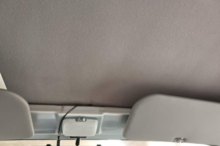 Used Wuling Rongguang Small Truck 2023 1.5L Double-Cab LAR Headliner