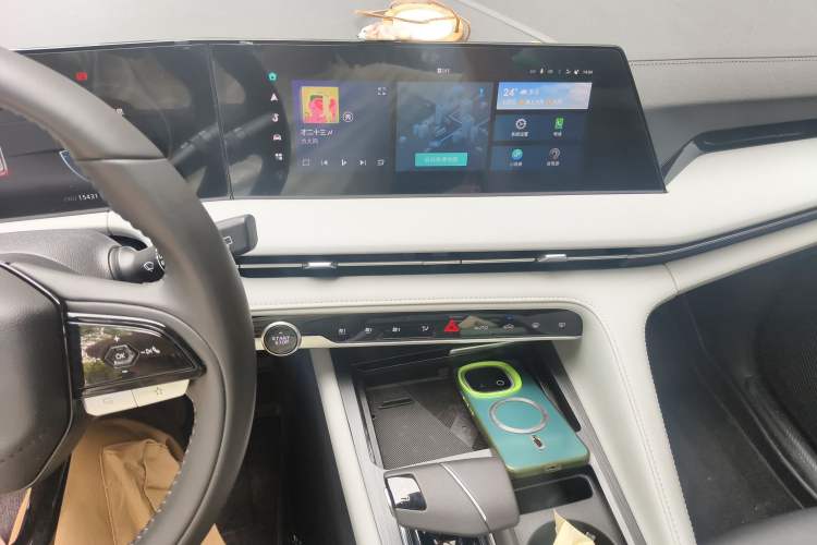 Used CHANGAN CS75 PLUS 2024 3rd Generation Champion Edition 2.0T Intelligent Drive Performance Model