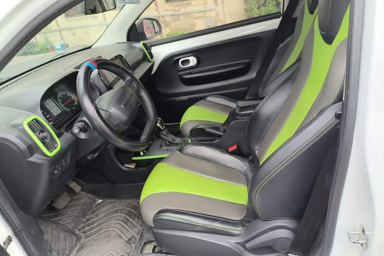 Used Roewe Clever 2021 302km All-Round Version Left Front Seat