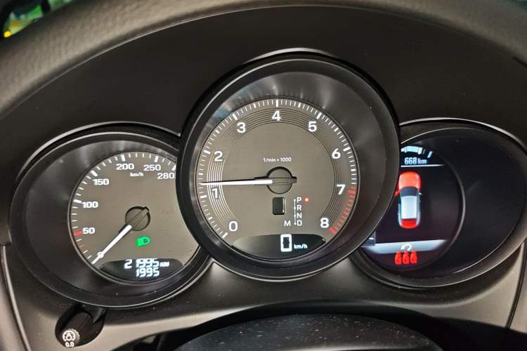 Used Porsche Macan 2024 Macan 2.0T