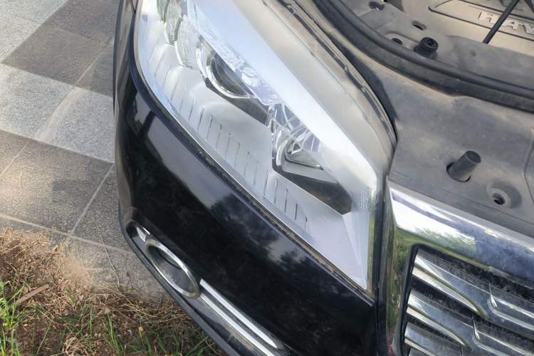 Used Haval H6 2017 Red-Label Sport Edition 1.5T Automatic Two-Wheel Drive Luxury Model Right Front Headlight