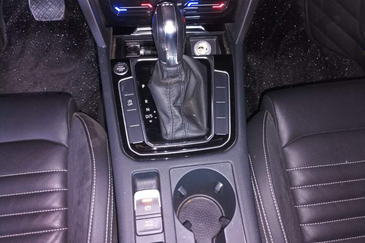 Used Volkswagen Magotan 2020 280TSI DSG Leading Edition
