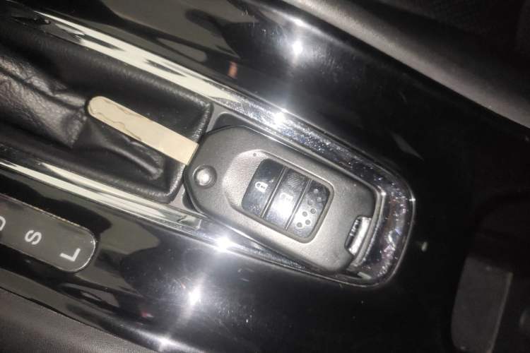 Used Honda Vezel 2017 1.5L CVT 2WD Comfort Model Vehicle Key