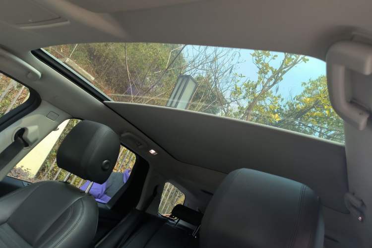 Used Land Rover Discovery Sport 2016 2.0T HSE LUXURY