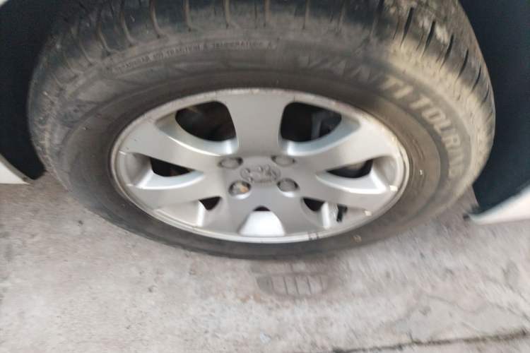 Used Peugeot 307 2010 Sedan 1.6L Automatic Comfort Edition Right Front Wheel Hub