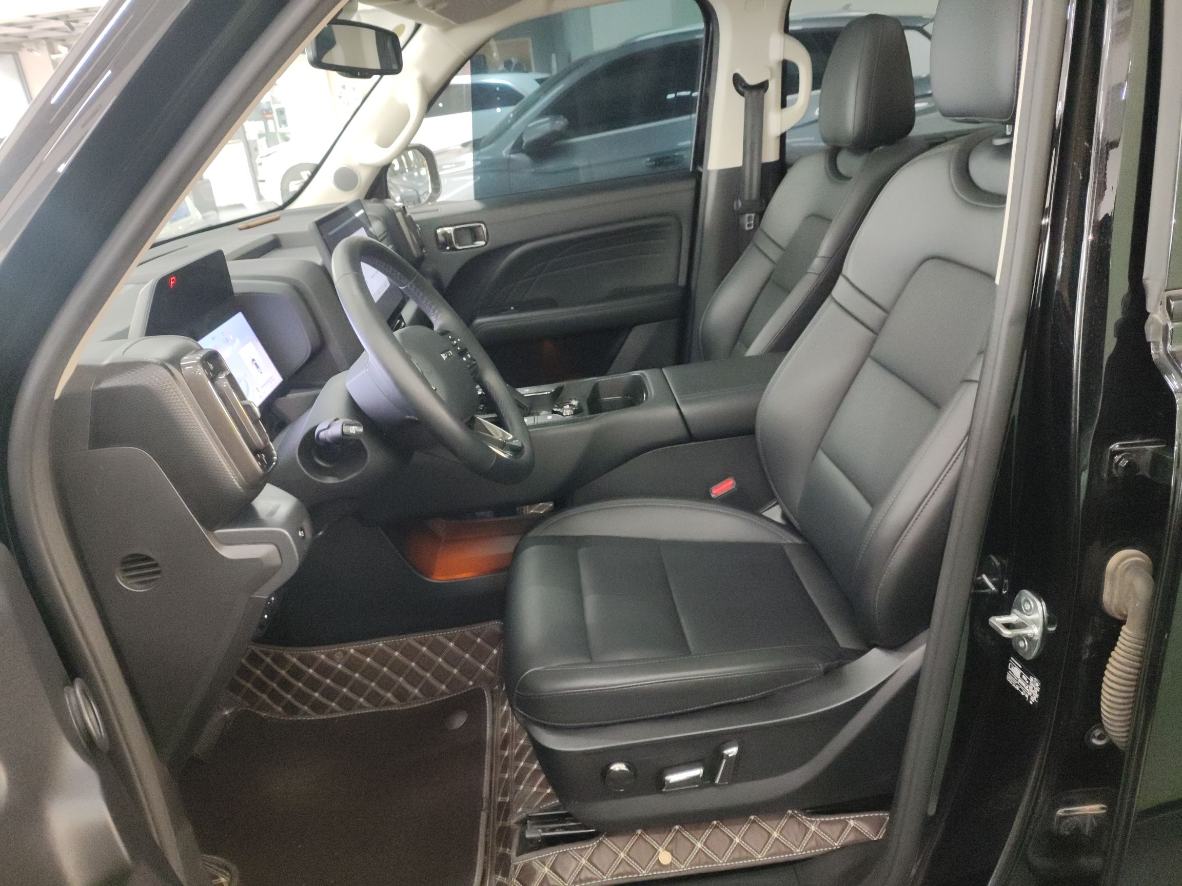 Переднее сиденье в автомобиле