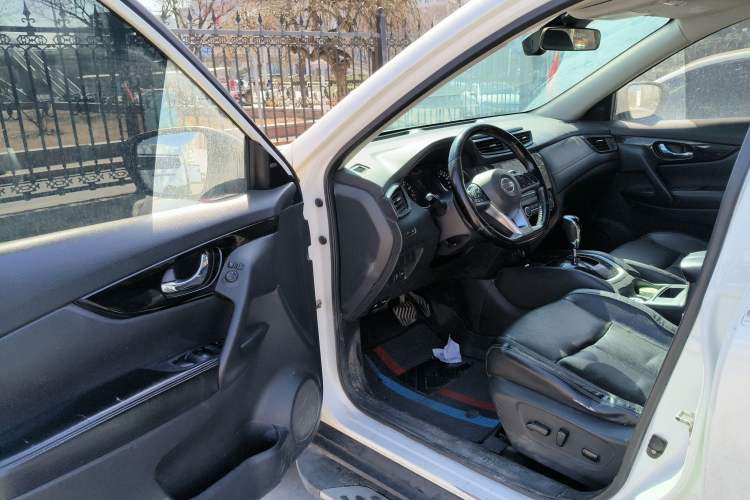 Used Nissan X-Trail 2019 2.0L CVT Smart Connect Comfort Edition 2WD
