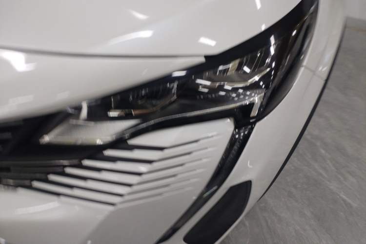 Used Peugeot 5008 2021 360THP 5-Seater Strength Edition Left Front Headlight