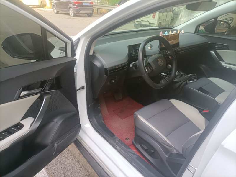 Used MG 4 EV 2022 425 km Luxury Edition — 15