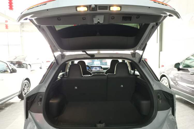 Used Venucia V DD-i 2023 60km iD Version
