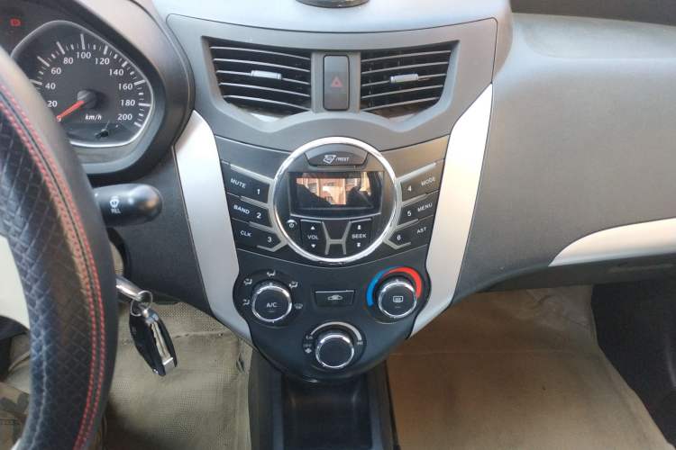 Used FAW Xiali N7 2013 1.3L Manual Luxury Model
