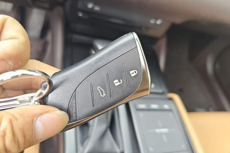 Used Lexus ES 2020 260 Excellence Edition Vehicle Key