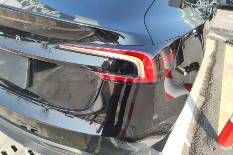 Used Tesla Model 3 2023 Rear-Wheel-Drive Version
