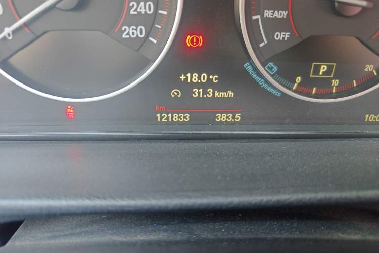 Used BMW 3 Series GT 2013 320i Sport Design Package Odometer Close Up