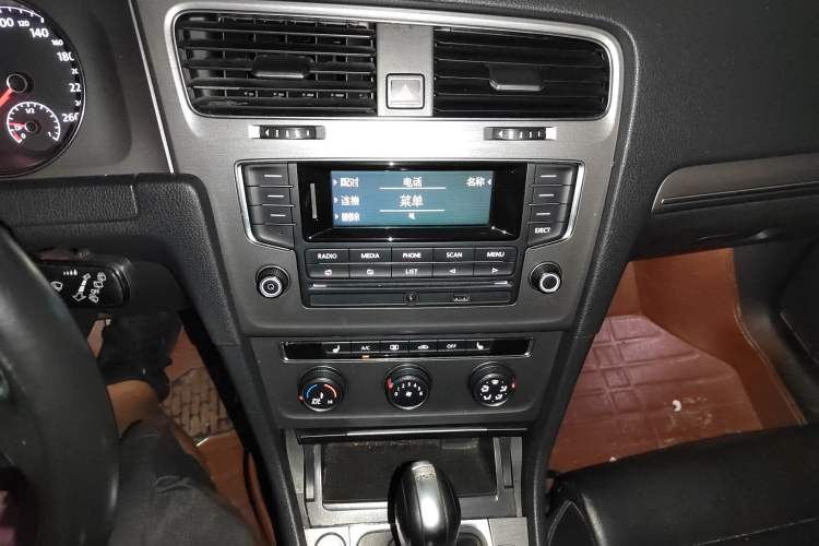Used Volkswagen Golf 2014 1.4TSI Automatic Luxury Model