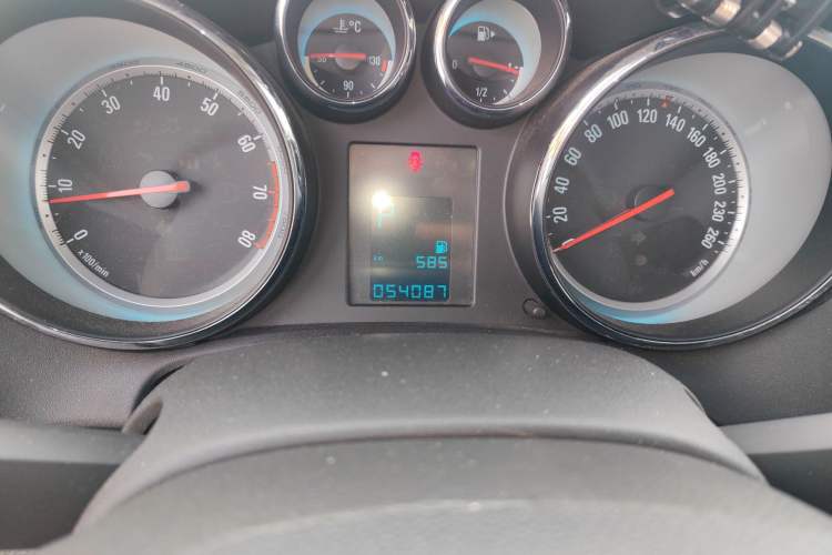 Used Buick GT 2012 GT 1.8L Automatic Fashionable Leather Edition
