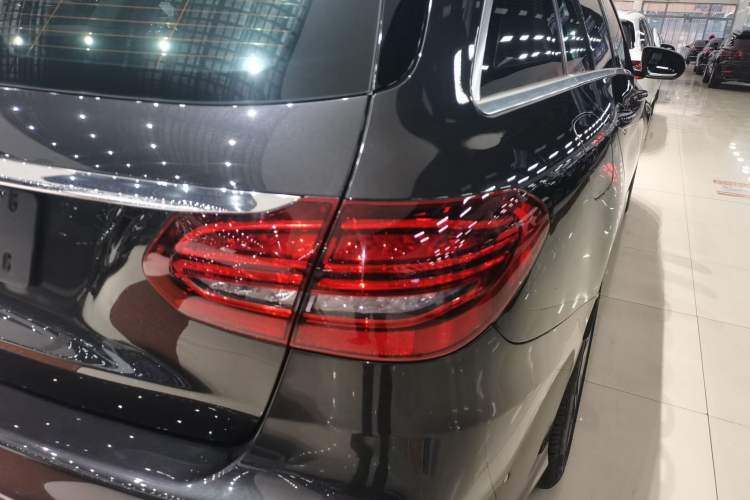 Used Mercedes-Benz C-Class (Import) 2020 Facelifted C 260 Estate
