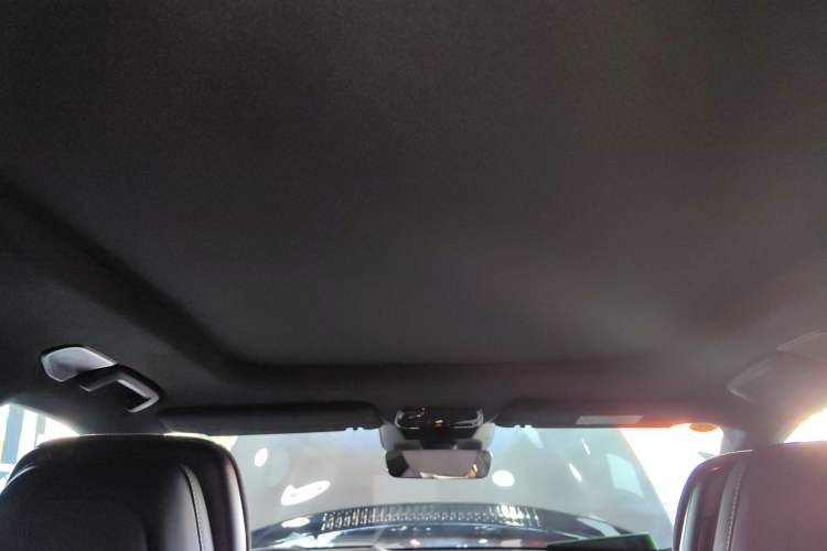 Used Lynk & Co 08 EM-P 2023 220 km Limited-Time Edition
