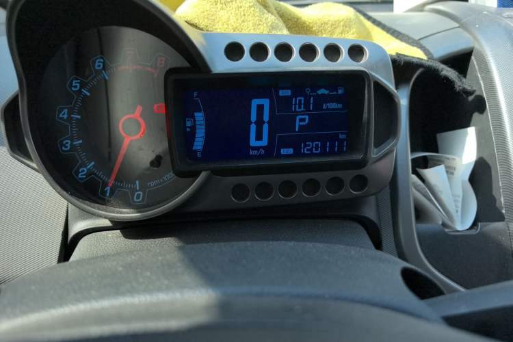 Used Chevrolet Aveo Sonic 2011 Sedan 1.6L Automatic SX
