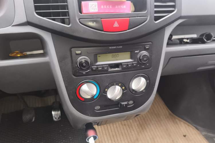 Used BAIC Weiwang 306 2013 1.2L Value Edition Basic CNG 7-seater A12 China IV
