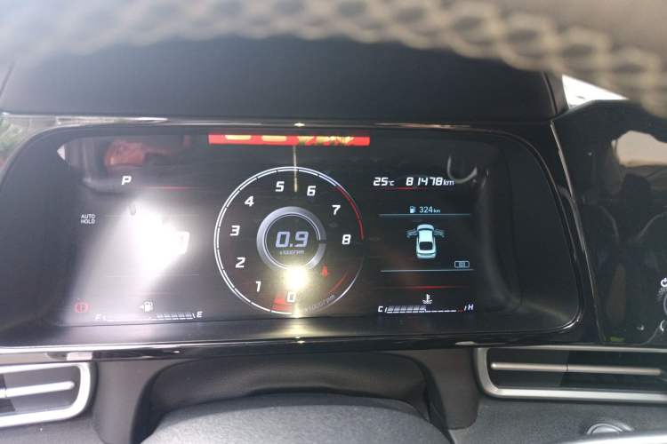 Used Hyundai Elantra 2021 1.5L CVT GLX Elite Edition Odometer Close Up