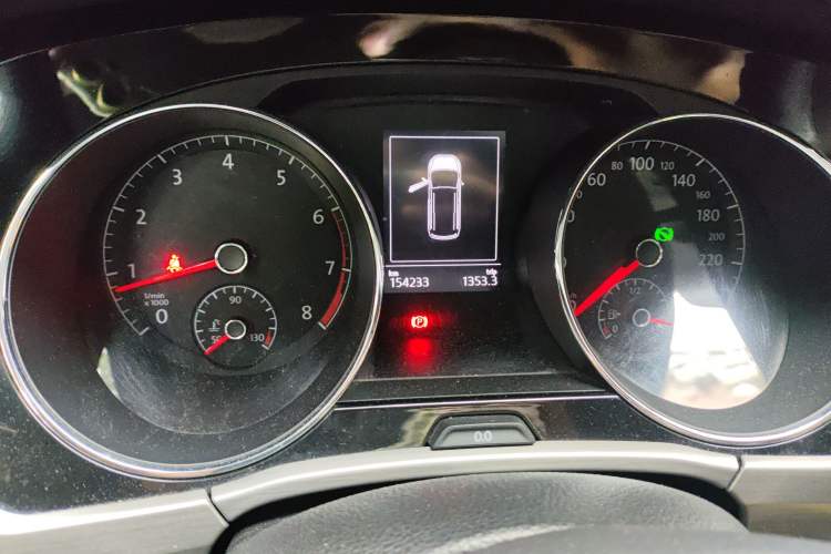 Used Volkswagen Touran 2016 Volkswagen Touran L 280TSI DSG Comfort Edition
