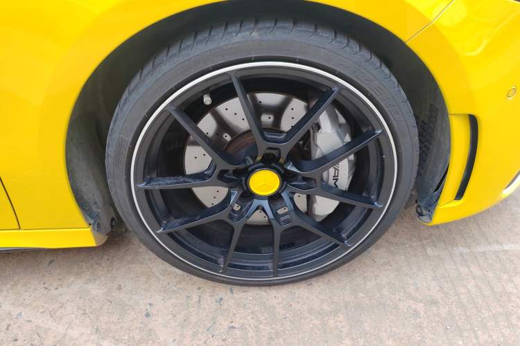 Used Mercedes-Benz A AMG 2020 AMG A 35 4MATIC Right Front Wheel Hub