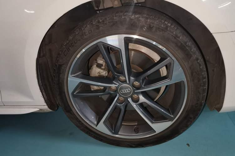 Used Audi A4L 2018 30th Anniversary Edition 40 TFSI Fashion Model