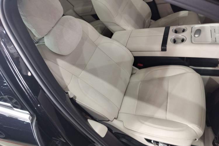 Used Li Auto L7 2025 Pro Smart Refresh Edition Right Front Seat