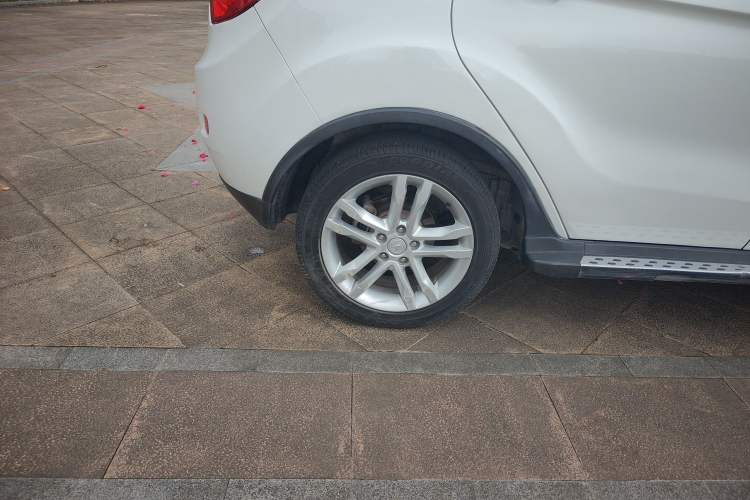 Used CHANGAN CS35 2016 1.6L Manual Luxury Model China V Standard Right Rear Wheel Hub